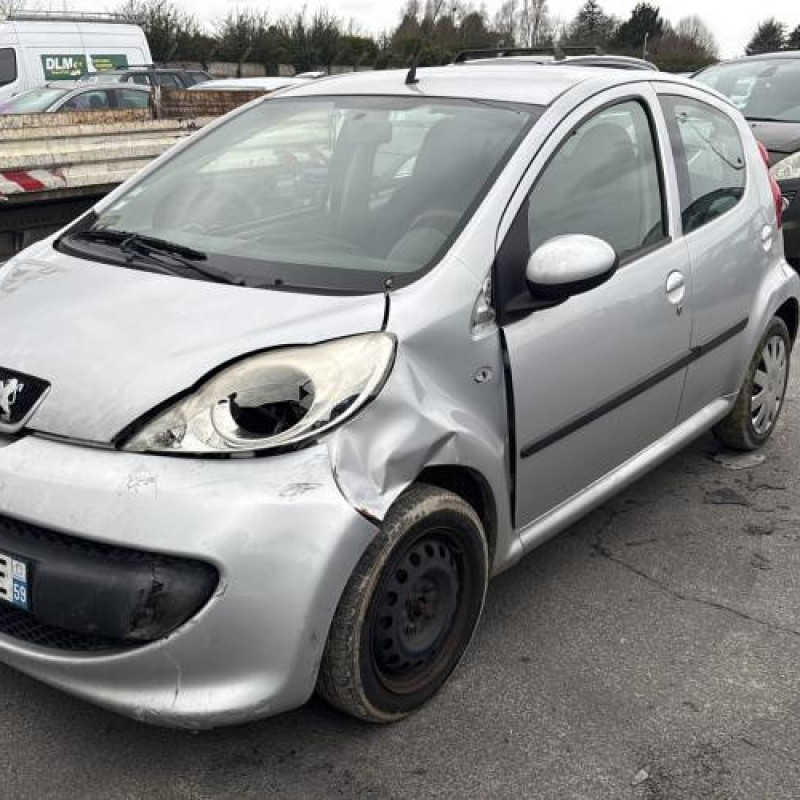 Renfort pare choc arriere (traverse) PEUGEOT 107 Photo n°9