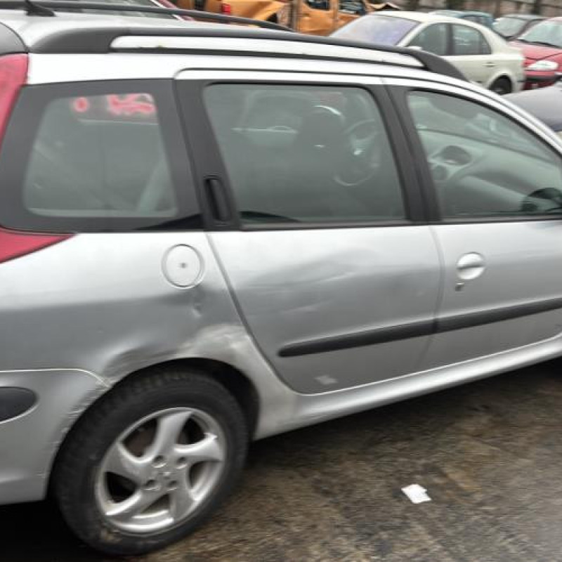 Malle/Hayon arriere PEUGEOT 206 Photo n°13