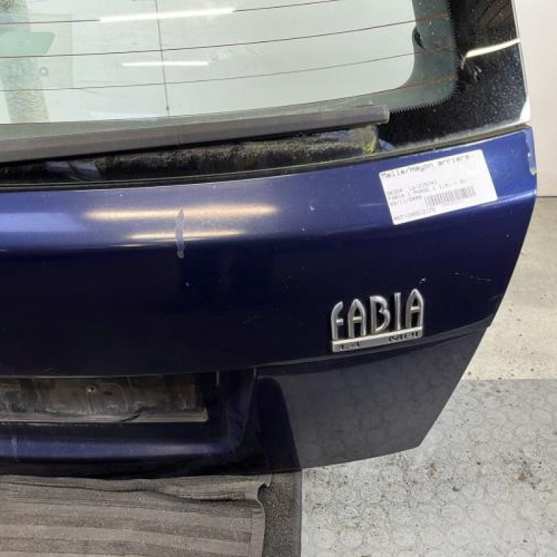 Malle/Hayon arriere SKODA FABIA 1 Photo n°4