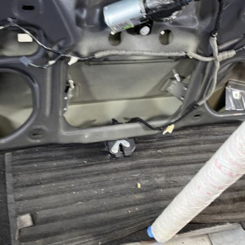 Malle/Hayon arriere OPEL MERIVA B Photo n°10