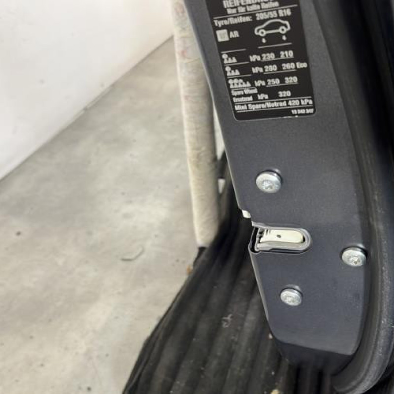 Porte avant droit OPEL MERIVA B Photo n°7