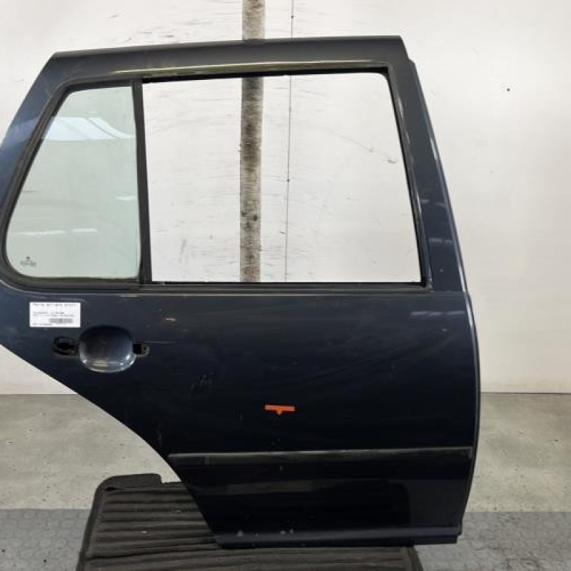 Porte arriere droit VOLKSWAGEN GOLF 4 Photo n°1