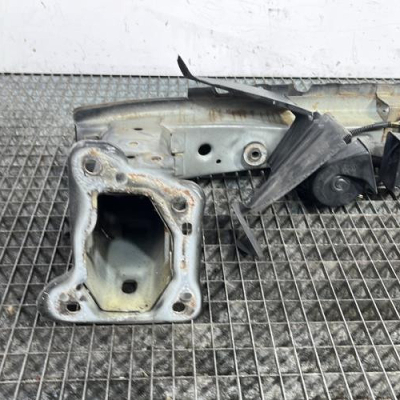 Renfort pare choc avant (traverse) FORD FOCUS 2 Photo n°5