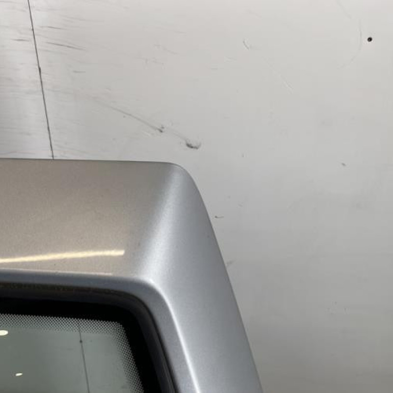 Malle/Hayon arriere CITROEN SAXO Photo n°3