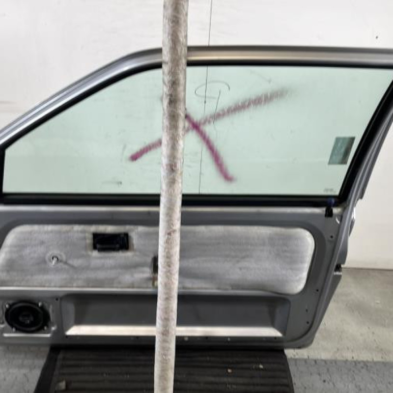 Porte avant droit CITROEN SAXO Photo n°6