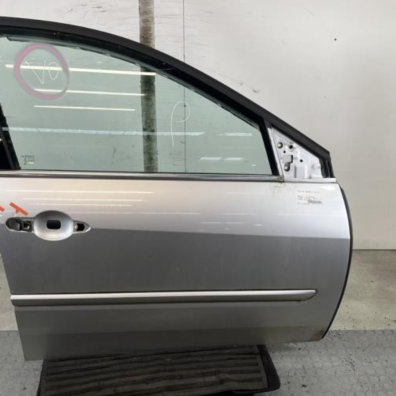 Porte avant droit RENAULT LAGUNA 3 Photo n°1