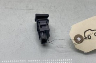Bouton de warning TOYOTA VERSO
