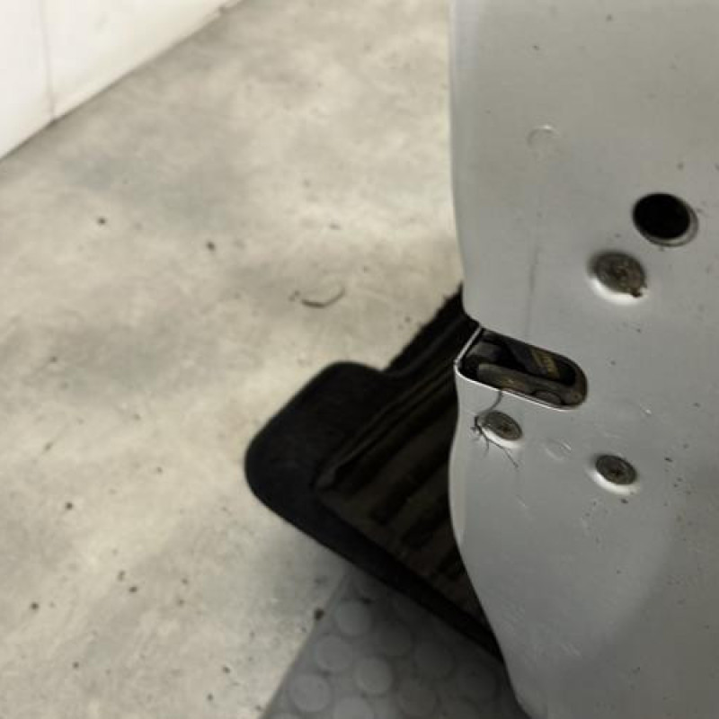 Porte avant droit CITROEN C2 Photo n°4