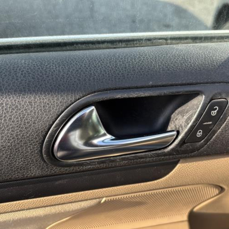 Porte avant droit VOLKSWAGEN GOLF 5 Photo n°18