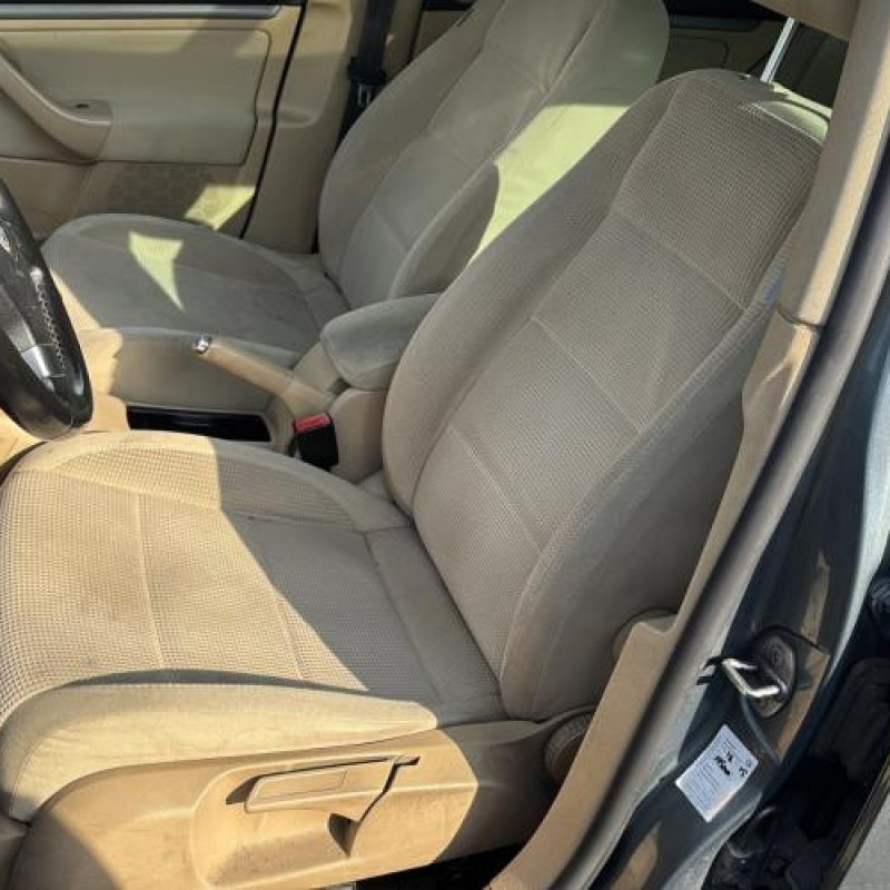 Porte avant droit VOLKSWAGEN GOLF 5 Photo n°19