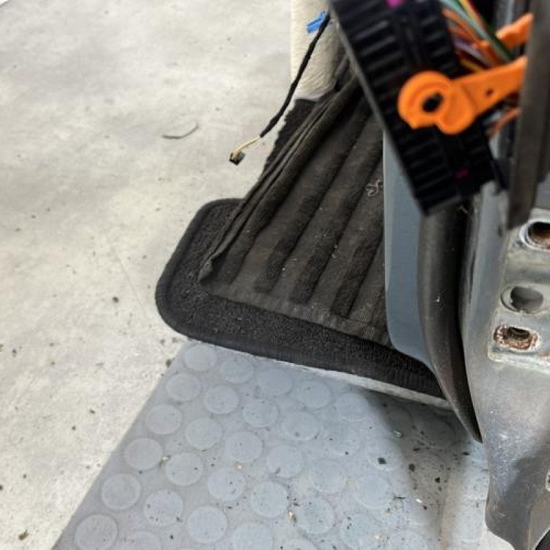 Porte avant gauche VOLKSWAGEN GOLF 5 Photo n°5