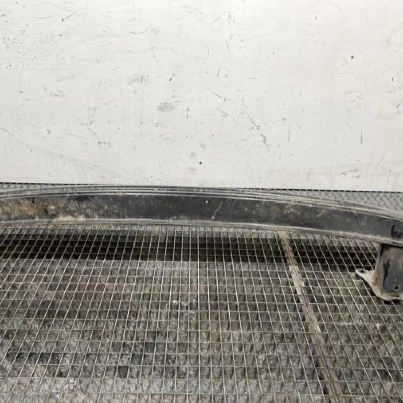 Renfort pare choc arriere (traverse) VOLKSWAGEN GOLF 5 Photo n°1