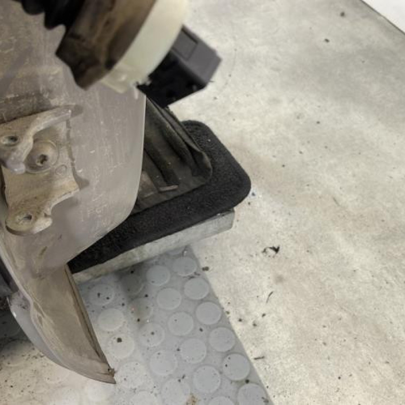 Porte arriere droit CITROEN C4 CACTUS Photo n°3