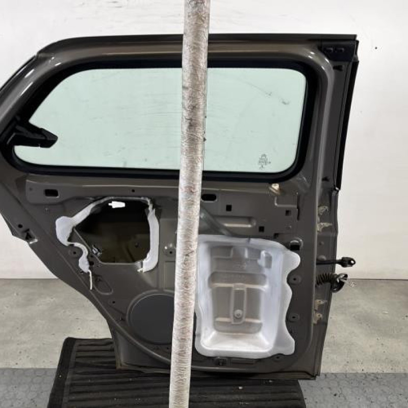 Porte arriere gauche CITROEN C4 CACTUS Photo n°4