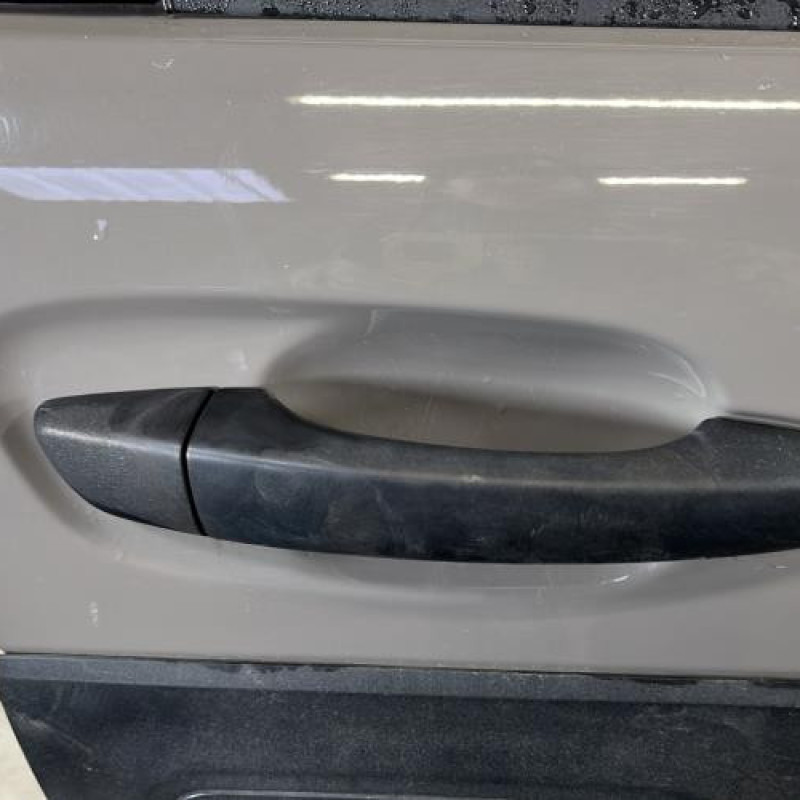 Porte avant droit CITROEN C4 CACTUS Photo n°2