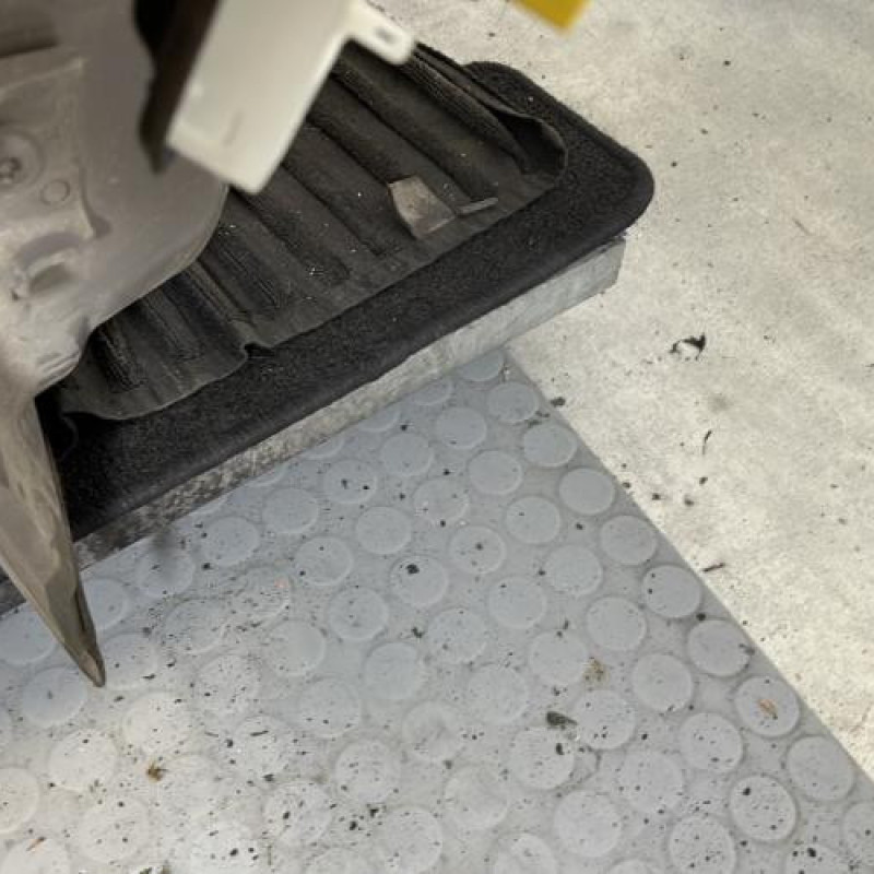 Porte avant droit CITROEN C4 CACTUS Photo n°5