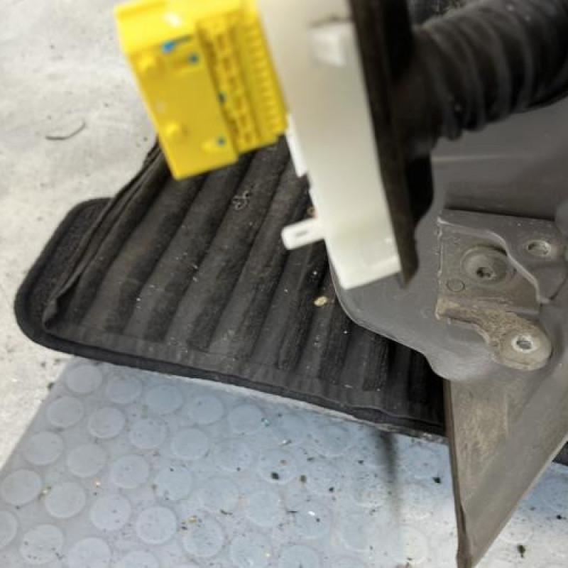 Porte avant gauche CITROEN C4 CACTUS Photo n°3