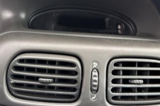 Aile avant droit RENAULT SCENIC 1