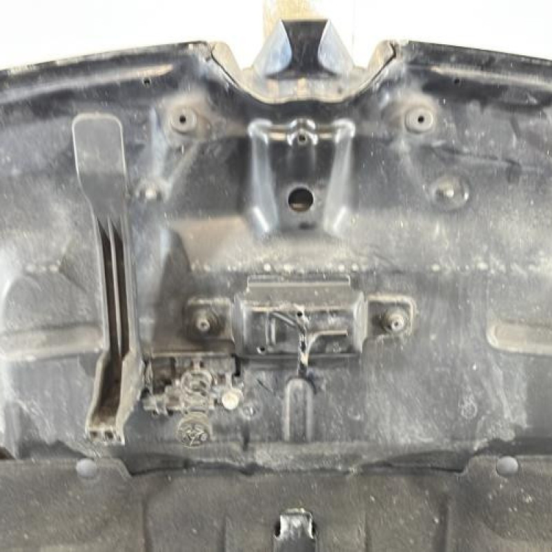 Capot RENAULT MEGANE 3 Photo n°7