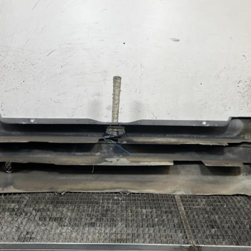 Pare choc arriere RENAULT TWINGO 1 Photo n°4