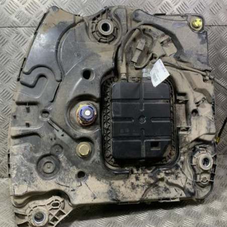 Reservoir AdBlue PEUGEOT 208 1 Photo n°1