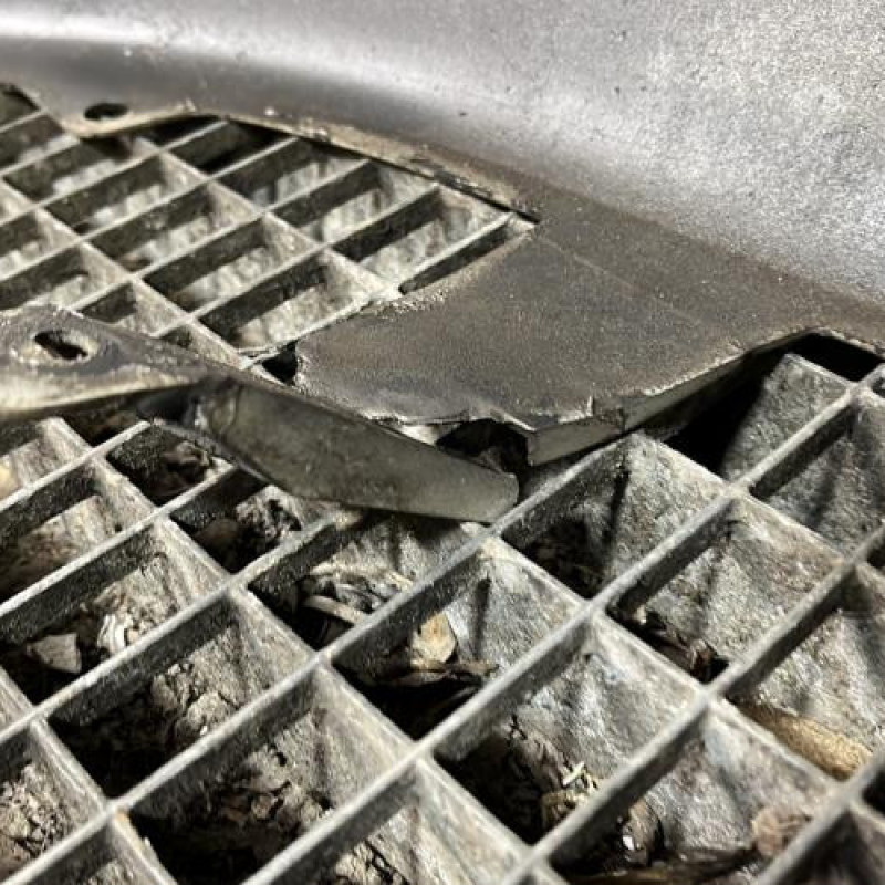 Pare choc arriere RENAULT SCENIC 2 Photo n°7