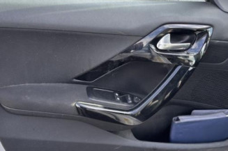 Pare choc avant PEUGEOT 2008 1