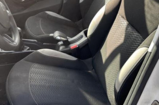 Pare choc avant PEUGEOT 2008 1