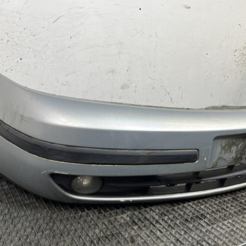 Pare choc avant RENAULT LAGUNA 2 Photo n°2