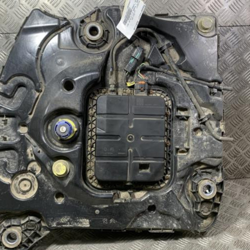 Reservoir AdBlue PEUGEOT 208 1 Photo n°1