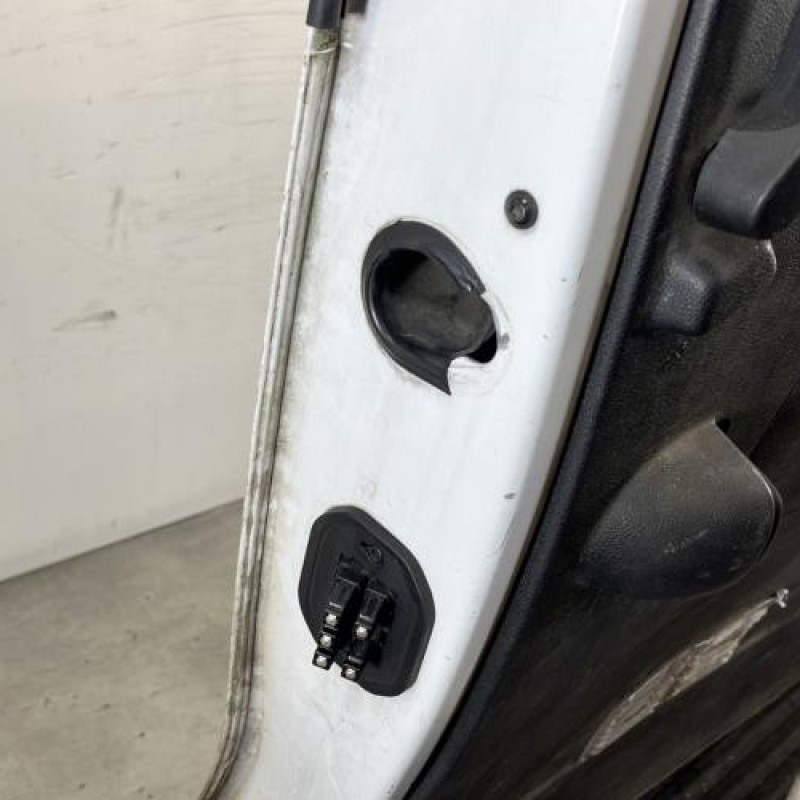 Porte laterale droit RENAULT TRAFIC 3 COURT Photo n°5