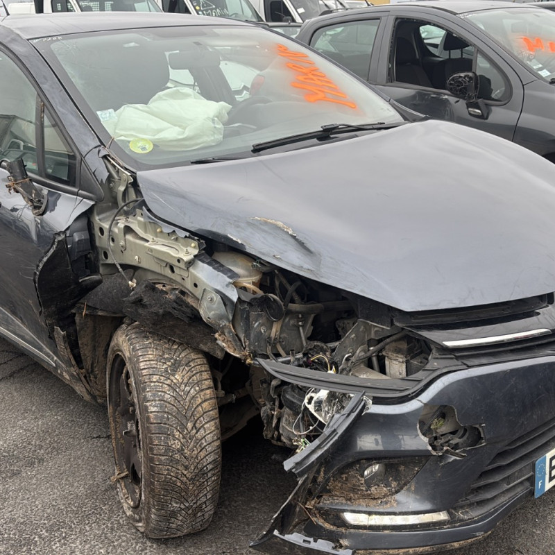 RENAULT CLIO 4 PHASE 2 1.5 DCI - 8V TURBO Photo n°14