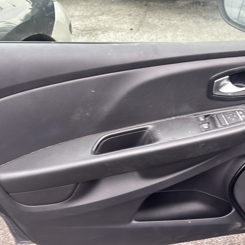 RENAULT CLIO 4 PHASE 2 1.5 DCI - 8V TURBO Photo n°21