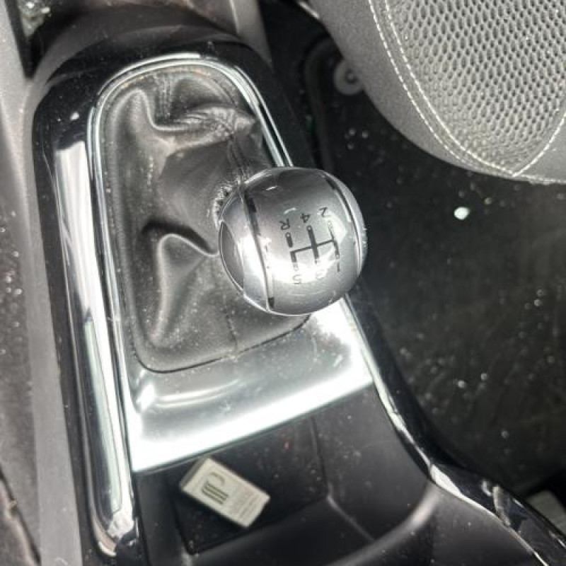 Bouton de warning DS DS3 Photo n°20