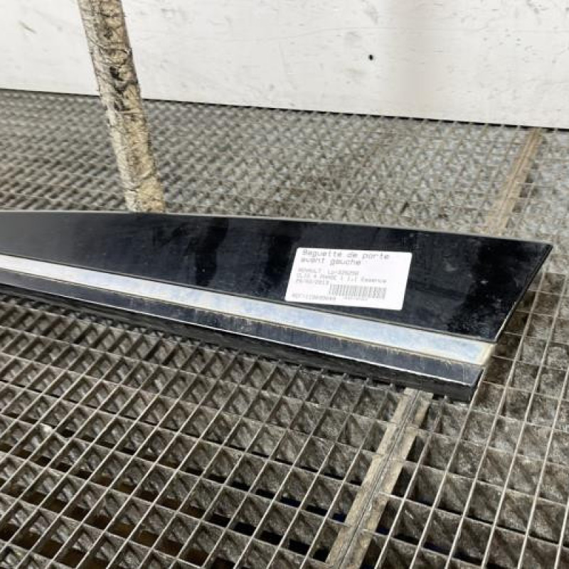 Baguette de porte avant gauche RENAULT CLIO 4 Photo n°3