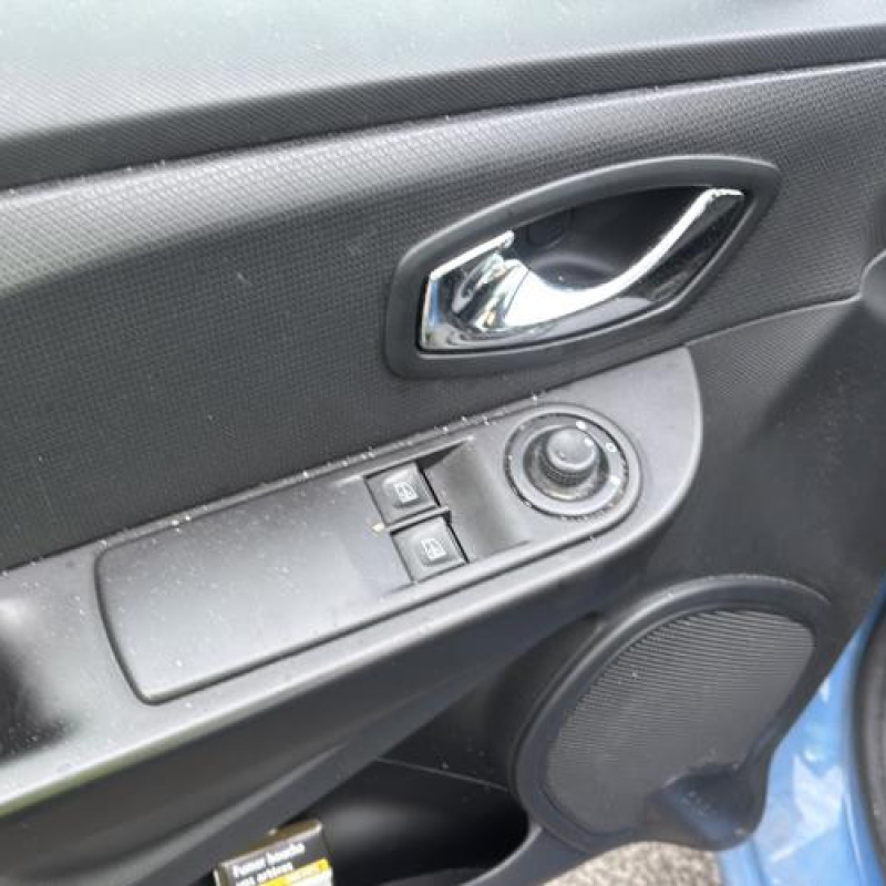 Plage arriere RENAULT CLIO 4 Photo n°15