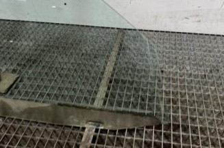 Vitre avant droit VOLKSWAGEN GOLF 4