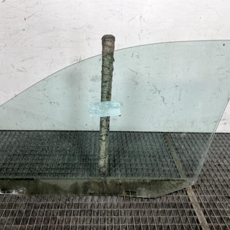 Vitre avant droit VOLKSWAGEN GOLF 4 Photo n°4