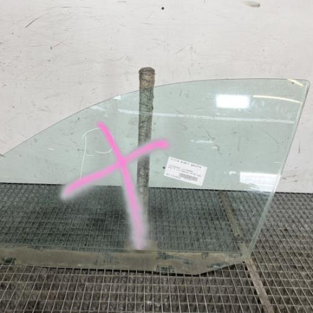 Vitre avant gauche VOLKSWAGEN GOLF 4 Photo n°1