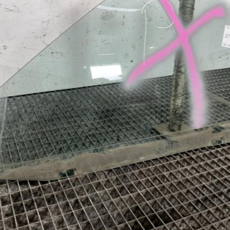 Vitre avant gauche VOLKSWAGEN GOLF 4