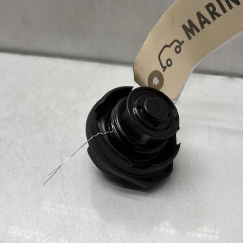 Bouchon de carburant VOLKSWAGEN GOLF 5 Photo n°2