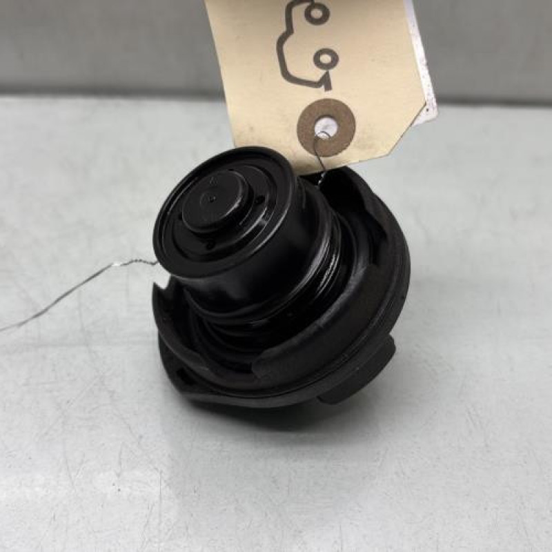 Bouchon de carburant VOLKSWAGEN GOLF 5 Photo n°3