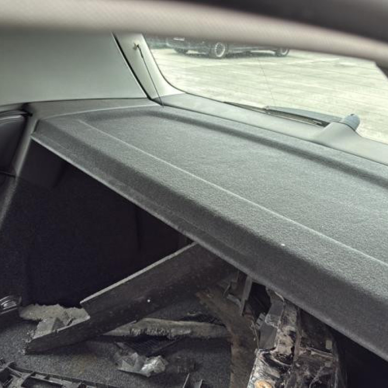 Plage arriere VOLKSWAGEN GOLF 5 Photo n°17