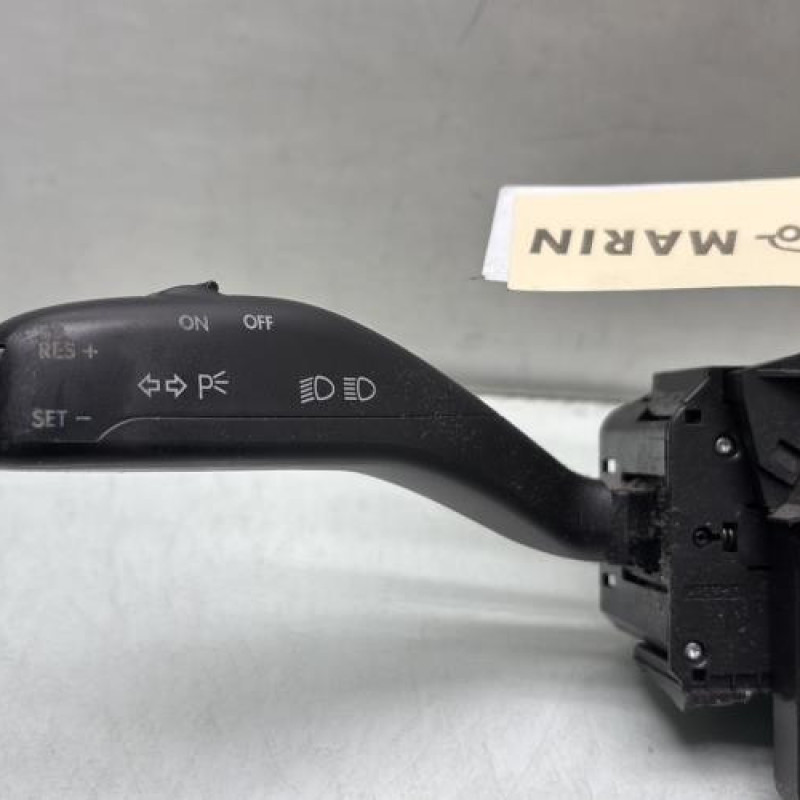 Com (Bloc Contacteur Tournant+Commodo Essuie Glace+Commodo Phare) VOLKSWAGEN POLO 4 Photo n°2