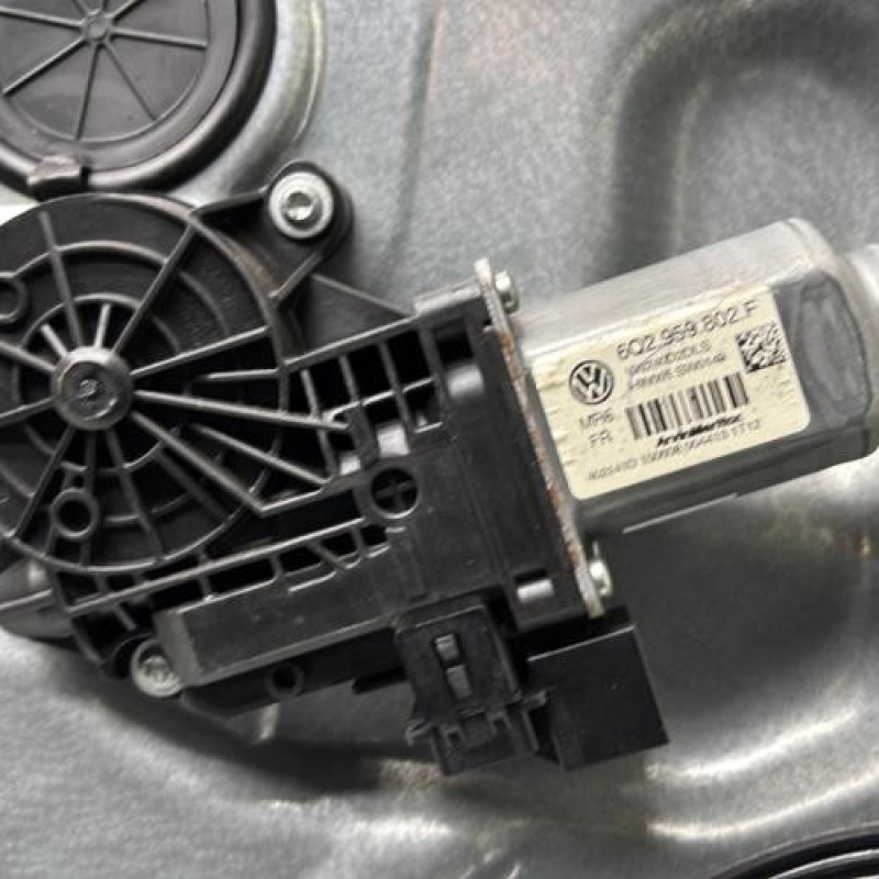 Leve vitre electrique avant gauche VOLKSWAGEN POLO 4 Photo n°6