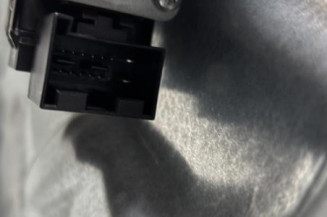 Leve vitre electrique avant gauche VOLKSWAGEN POLO 4