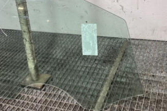 Vitre avant droit VOLKSWAGEN POLO 5