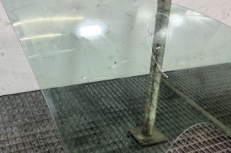 Vitre avant droit VOLKSWAGEN POLO 5
