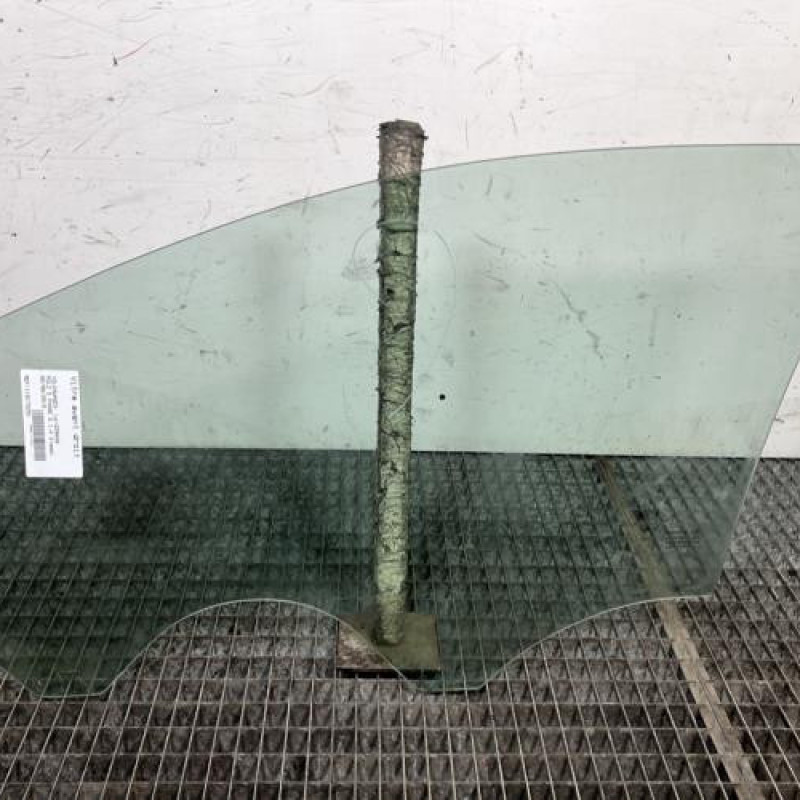 Vitre avant droit VOLKSWAGEN POLO 5 Photo n°4