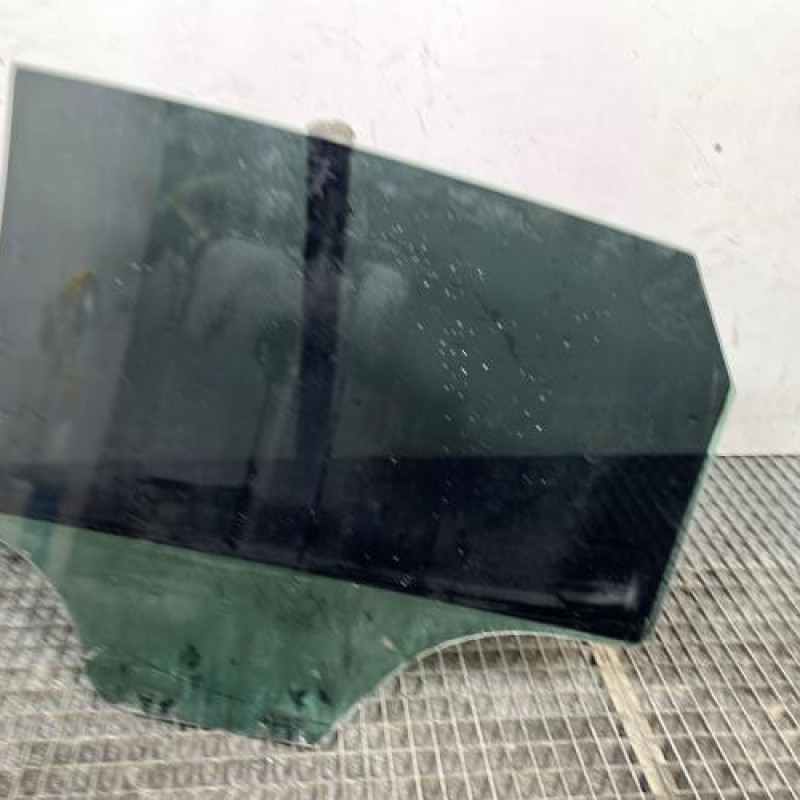 Vitre arriere droit SEAT IBIZA 4 Photo n°4